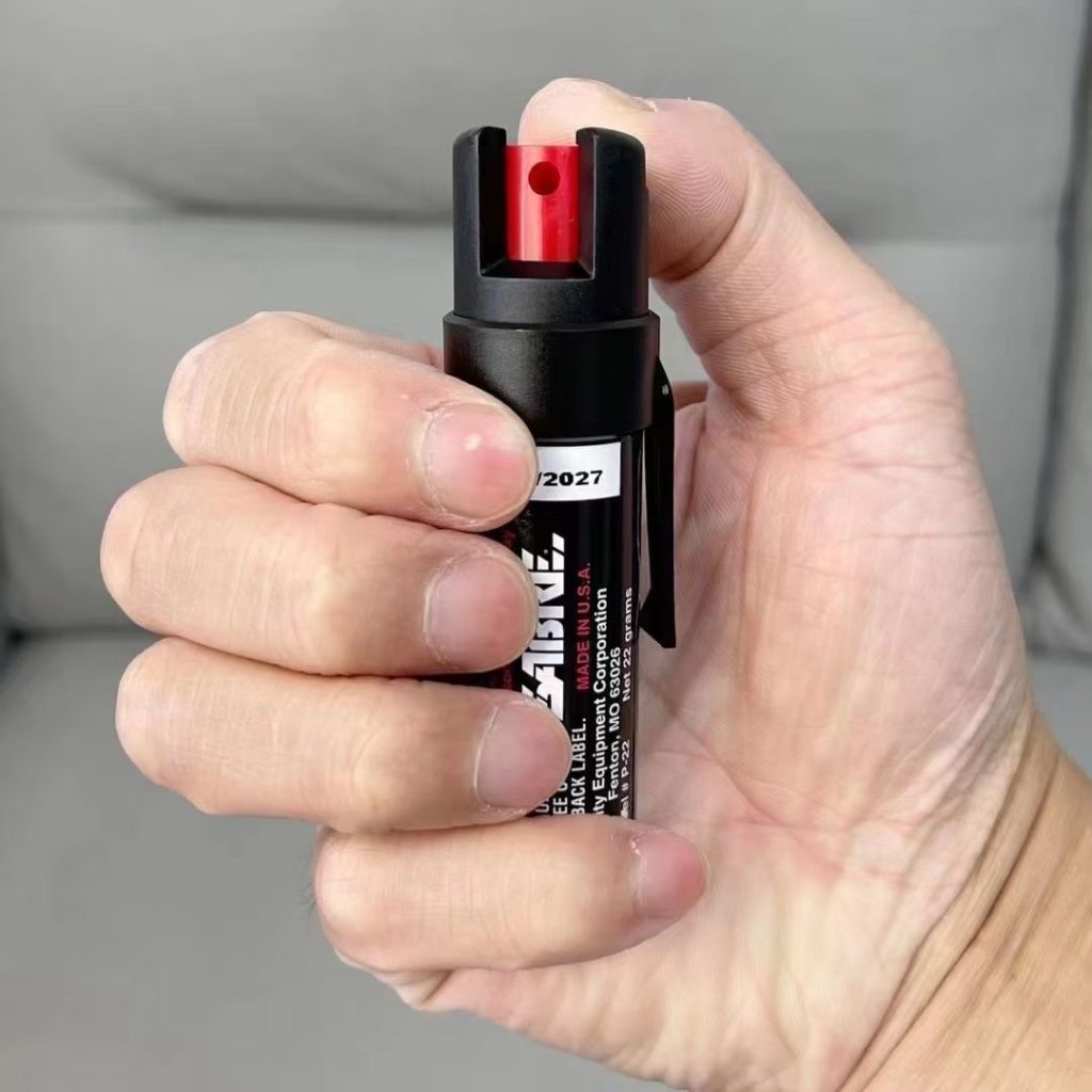 美国沙豹SABRE迷你战术背夹型合法避险个人防护喷雾 6。